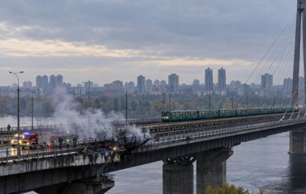 Автономна мережа для наведення дронів: Флеш припустив, що в Києві працюють Mesh-ретранслятори для російських шахедів Автономна мережа для наведення дронів: Флеш припустив, що в Києві працюють Mesh-ретранслятори для російських шахедів